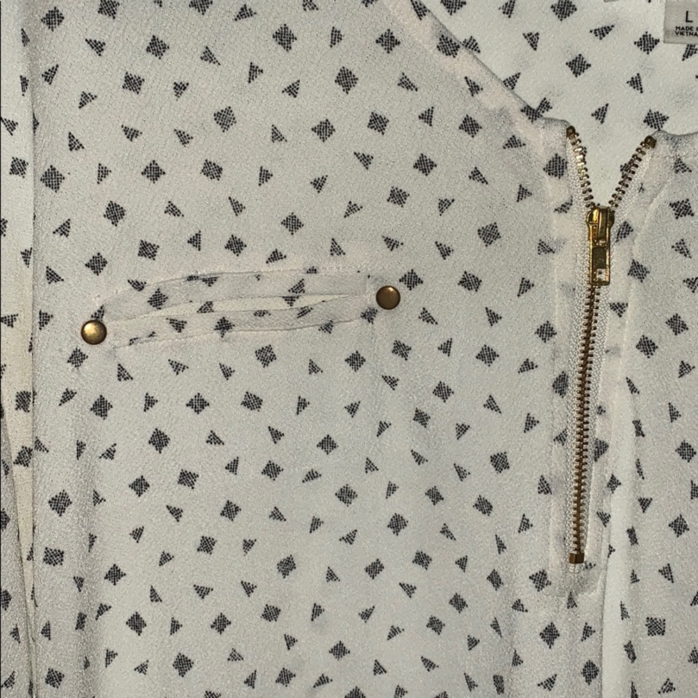 Patterned Blouse - Picture 2 of 3